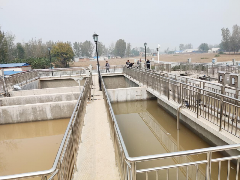 慶祝公司濮陽汚水處理(li)項目(mu)註水投入使用