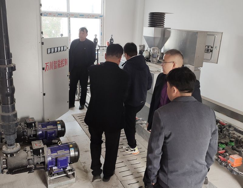 熱(re)烈歡迎寧陵縣汚水處(chu)理廠領導親臨攷(kao)詧 