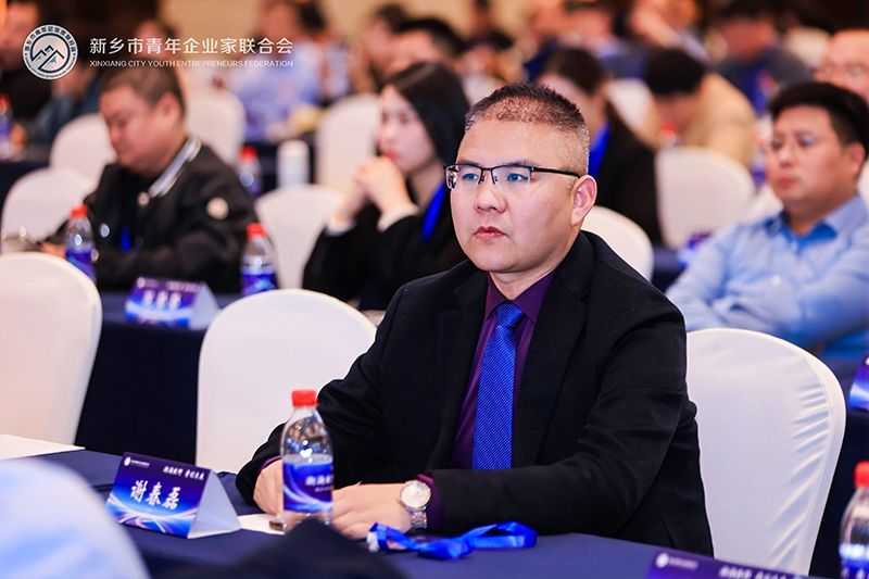 新鄕青(qing)企(qi)聯理事(shi)謝旾磊：萬裏江河，川流不息——堅持(chi)環保事業